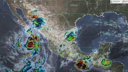 Trayectoria del Huracán Lorena.