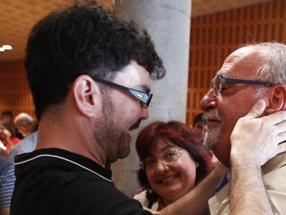 El coordinador regional de IU, Eddy S&aacute;nchez, y el alcalde de Rivas, Jos&eacute; Masa.