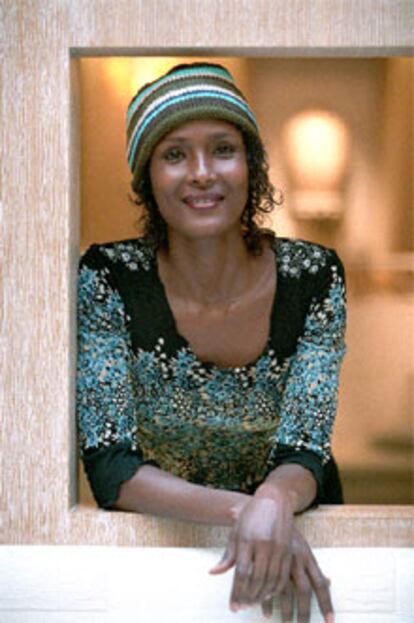 Waris Dirie, autora de <b></b><i>Amanecer en el desierto.</i>