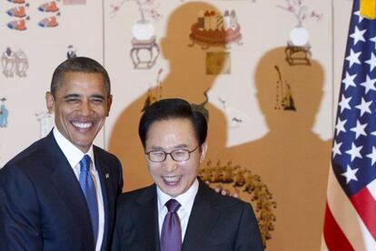 Barack Obama y el presidente surcoreano, Lee Myung-Bak.