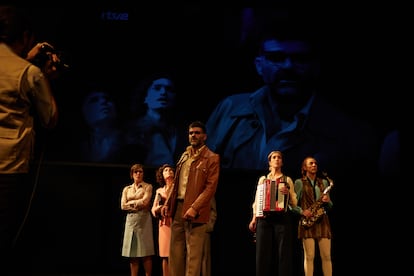 Ensayo de la obra 'Arder y no quemarse', de la compañía Grumelot, en el teatro Español de Madrid.