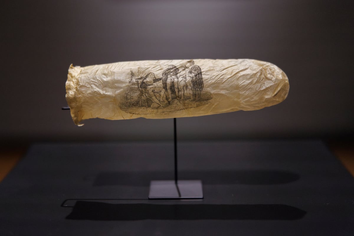 Un condón de 200 años con una estampa erótica de una monja: la nueva pieza del Rijksmuseum de Ámsterdam