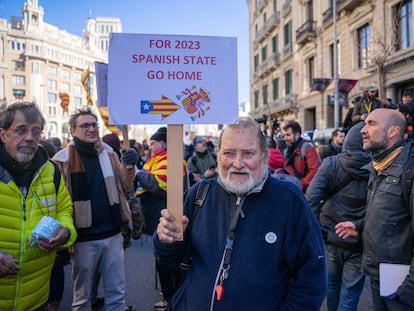 Manifestantes en contra de la cumbre hispanofrancesa, el pasado 19 de enero, en Barcelona.