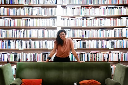 La escritora brasileña Mariana Salomão Carrara, en Barcelona el 15 de junio pasado.