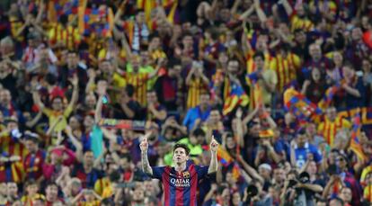  Messi celebra un gol en el Camp Nou. 