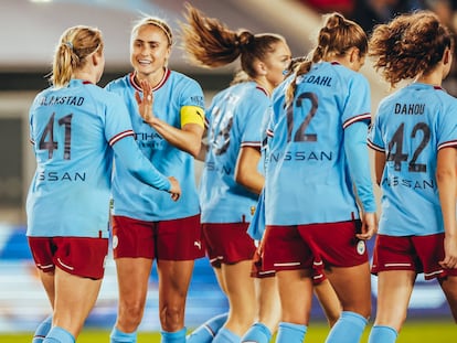 Las jugadoras del Manchester City femenino celebran un gol en su partido del pasado miércoles contra el Blackburn.