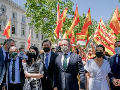 La cúpula de Vox, con Santiago Abascal al frente, este jueves ante el Tribunal Supremo para presentar los recursos contra los indultos.