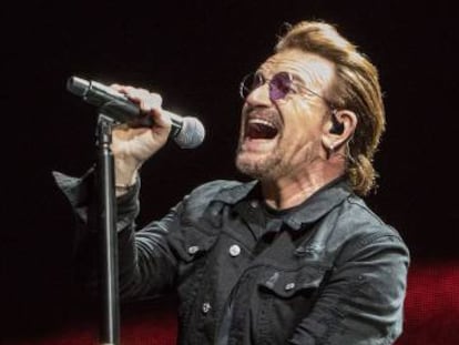 Bono, durante un concierto en Indianapolis en 2017. 