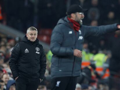 Solskjaer (United) y Klopp (Liverpool), en un duelo de la temporada pasada.