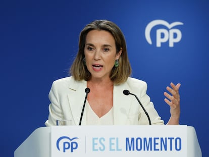 La secretaria general del PP, Cuca Gamarra, en la comparecencia ante los medios este miércoles en la sede del partido en Madrid.