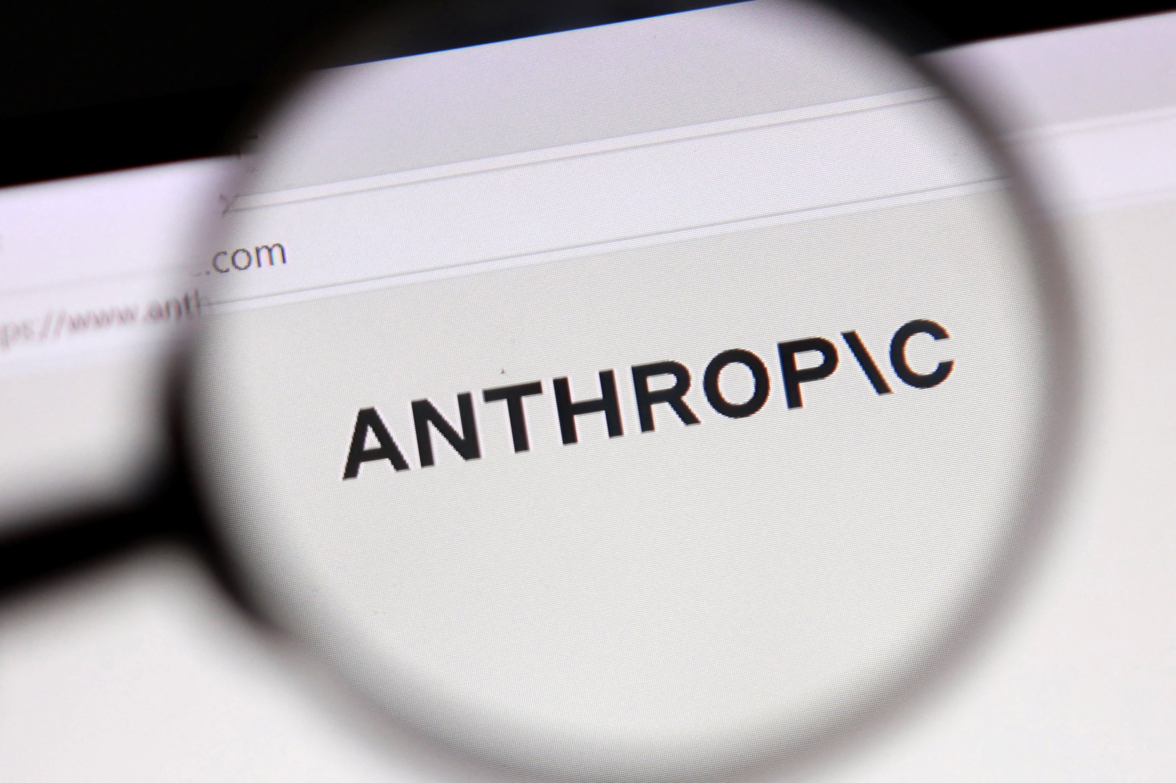 Anthropic va camino de superar los 56.100 millones en ingresos al año antes de salir a Bolsa