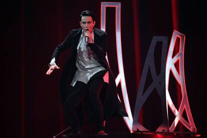 Mélovin, cantante y compositor ucraniano, interpretando la canción 'Under the ladder'.