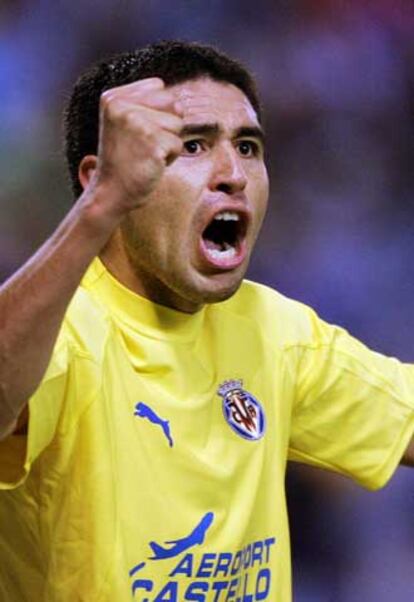 Riquelme celebra su gol del domingo al Deportivo.