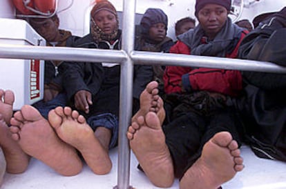 Inmigrantes subsaharianos, en la isla de Fuerteventura.