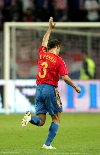 Pernía celebra su gol.