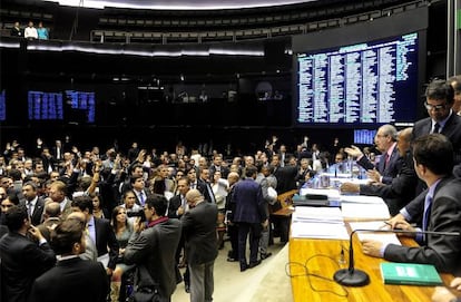 Plen&aacute;rio da C&acirc;mara discute o PL sobre a terceriza&ccedil;&atilde;o.