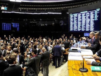 Plen&aacute;rio da C&acirc;mara discute o PL sobre a terceriza&ccedil;&atilde;o.