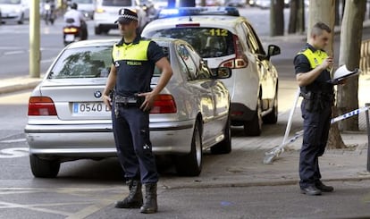 El coche con el que ha chocado Cifuentes, en el lugar del siniestro.