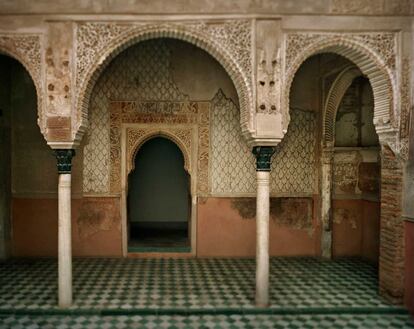 La extraordinaria belleza del patio del Harén, con sus esbeltas columnas y arcos.