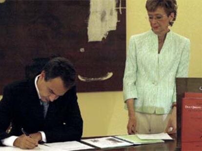 Zapatero y sus ministros colaboran en la copia del 'Quijote'