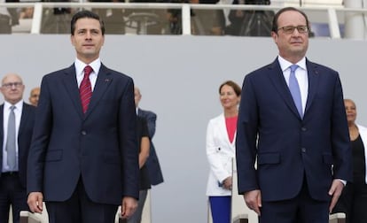 Enrique Peña Nieto, presidente mexicano, y François Hollande, presidente francés, este martes en París.