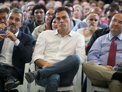 Jaume Collboni, Pedro Sanchez i Miquel Iceta, d'esquerra a dreta.