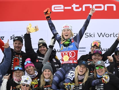 Mikaela Shiffrin después de conseguir el récord de 83 victorias en la Copa del Mundo de Esquí Alpino, en Kronplatz, Italia, este martes.