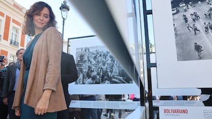 La presidenta de la Comunidad de Madrid, Isabel Díaz Ayuso, en la presentación de una exposición este lunes en la Puerta del Sol de Madrid.