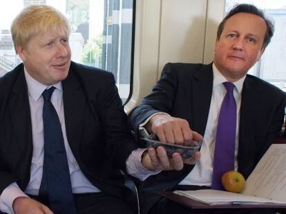 David Cameron (derecha) junto a Boris Johnson, alcalde Londres.