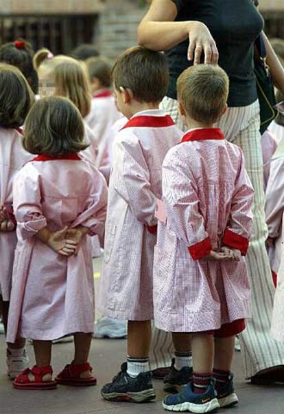 Unos niños en el inicio del curso escolar.