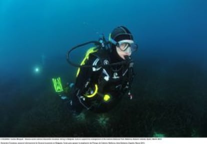 Alexandra Cousteau durante una inmersión.