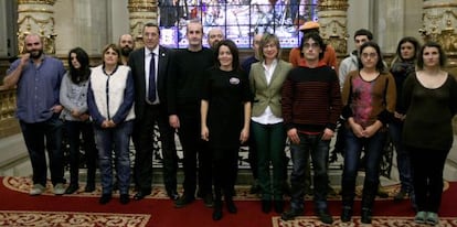 José Luis Bilbao este jueves junto a los beneficiarios del banco de tierras de la Diputación de Bizkaia.