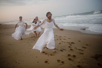 Fotografa promocional del grupo El Pont Flotant, que participan en el montaje 'Ejercicios de amor'