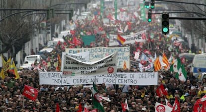Manifestación en Cádiz de trabajadores de Delphi, una de las multinacionales que más ayudas recibió del fondo de los ERE.