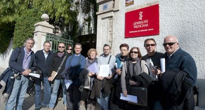 Directores de centros ocupacionales ante la Consejería de Bienestar Social.