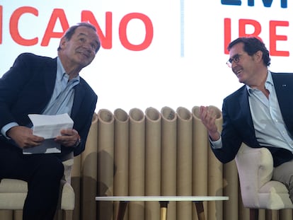 Andrés Allamand, secretario general iberoamericano y Antonio Garamendi, presidente de la Confederación Española de Organizaciones Empresariales, durante el Encuentro Empresarial Iberoamericano.