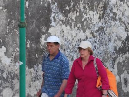 Angela Merkel y su marido, Joachim Sauer, durante unas vacaciones en Italia.