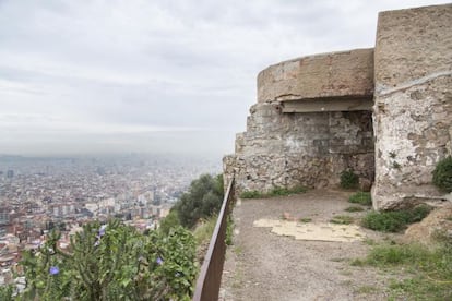 Una de las estructuras de la bater&iacute;a antia&eacute;rea en el Tur&oacute; de la Rovira 