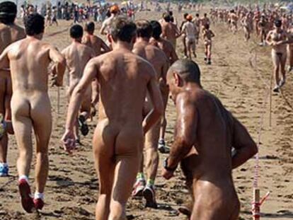 Carrera nudista de la playa de Barinatxe