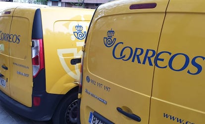 Furgonetas de Correos.