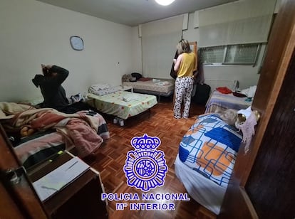 Interior de la vivienda de Valladolid donde eran explotadas sexualmente las mujeres.
