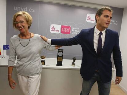 Rosa Díez, líder de UPyD, y Albert Rivera, líder de Ciudadanos, en 2014.