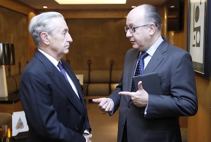 José María Marín Quemada, presidente, CNMC y José María Roldán, presidente, AEB.