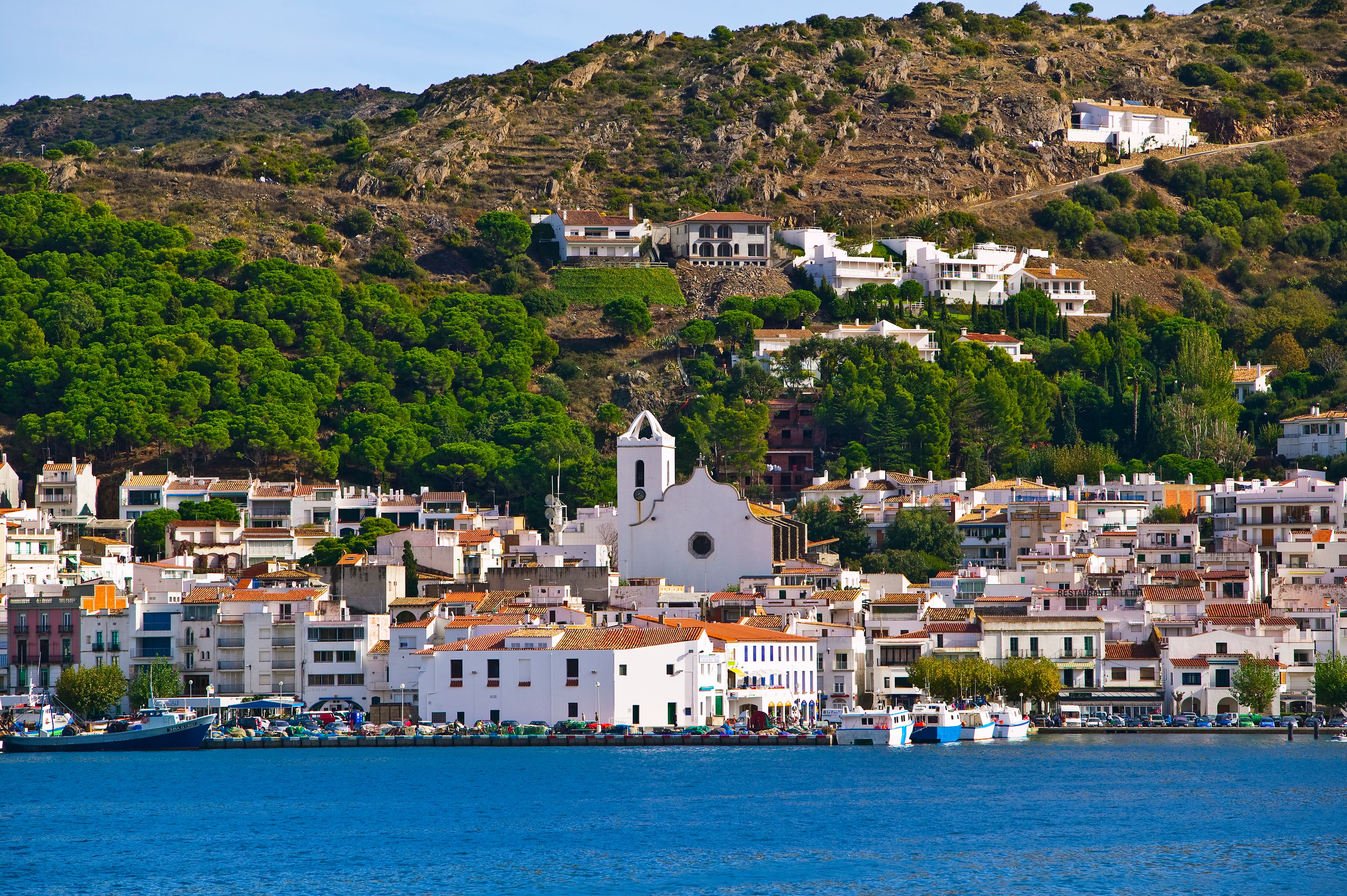 Port de la Selva, en la Costa Brava, tiene 1.000 habitantes y 500 pisos turísticos, que si se aprobara el decreto, deberían quedarse en solo 100.