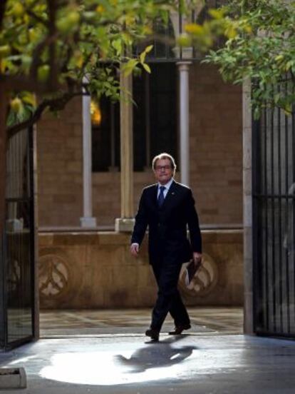 Artur Mas, presidente de la Generalitat en funciones, ayer poco antes de la reunión semanal del Govern.