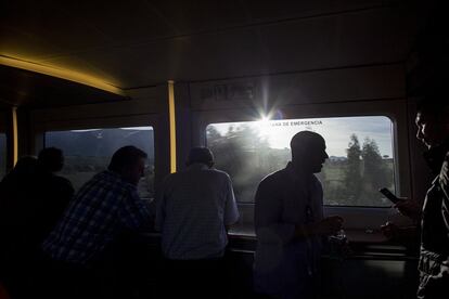 18-02-2017: En una hora y veinte minutos aproximadamente desde que salimos de Sevilla, nos adentramos en Castilla la Mancha.
FOTO: PACO PUENTES/EL PAIS