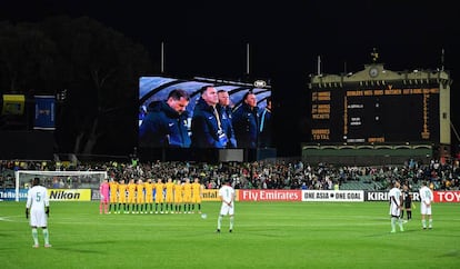 Jogadores sauditas não perfilaram durante o minuto de silêncio pelas vítimas de atentado em Londres.