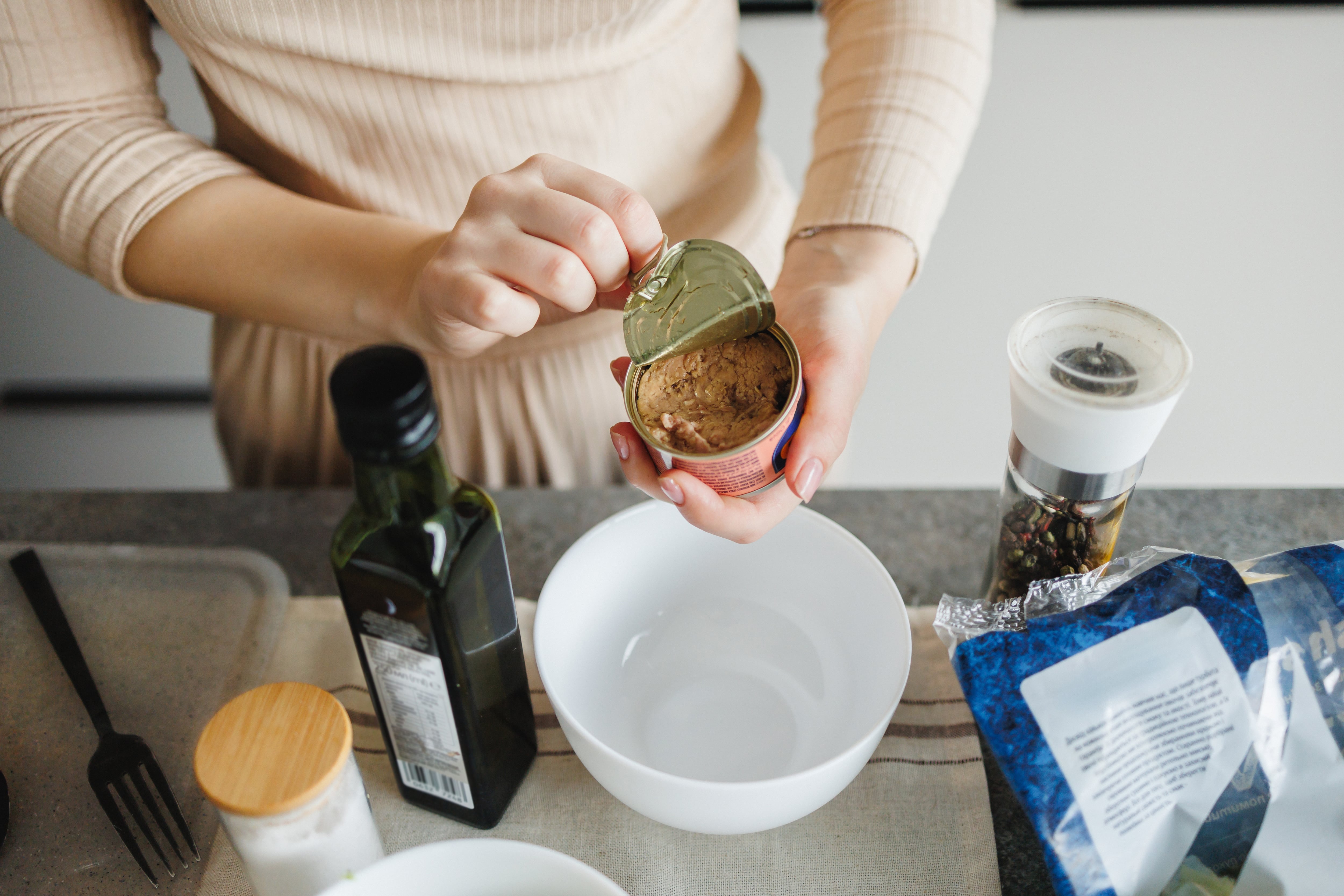 Recetas fáciles con latas de conservas para llevar en el táper a la oficina