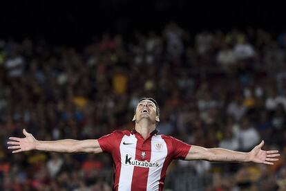 Aduriz celebra el gol del empate