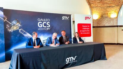 Firma del contrato entre GMV y la ESA.
